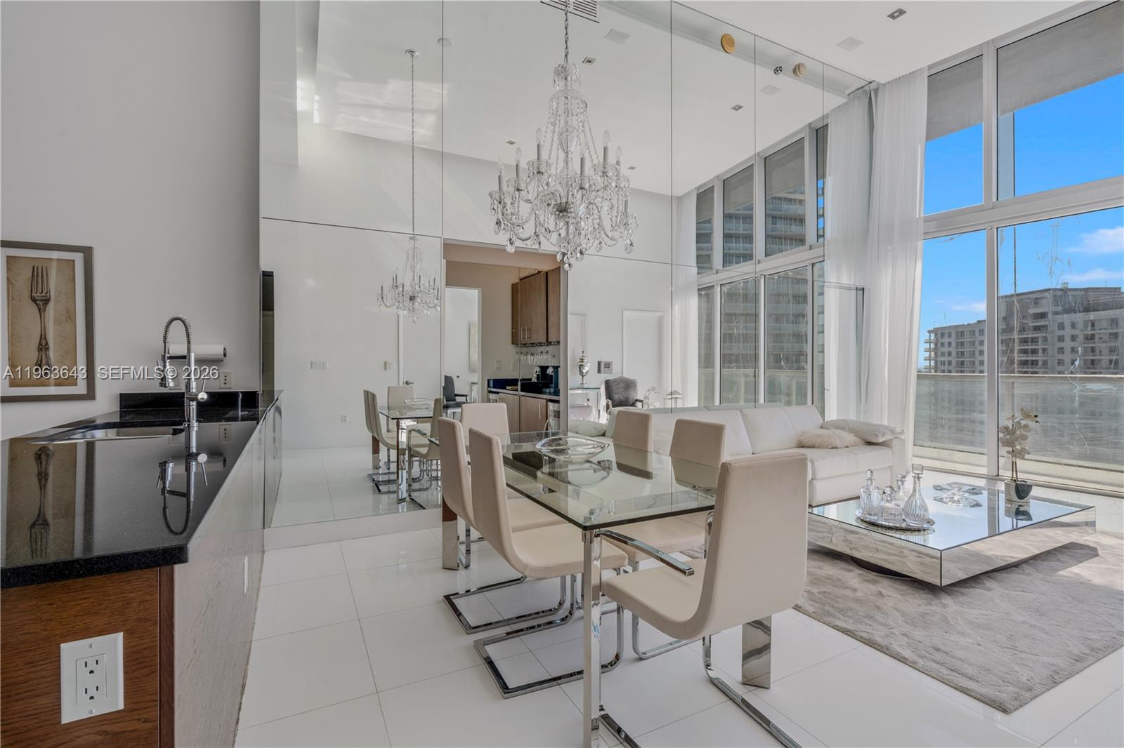 image Icon Brickell I8