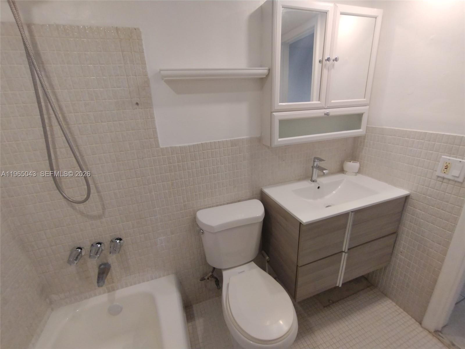 2225 Polk St #2A Hollywood, FL 33020