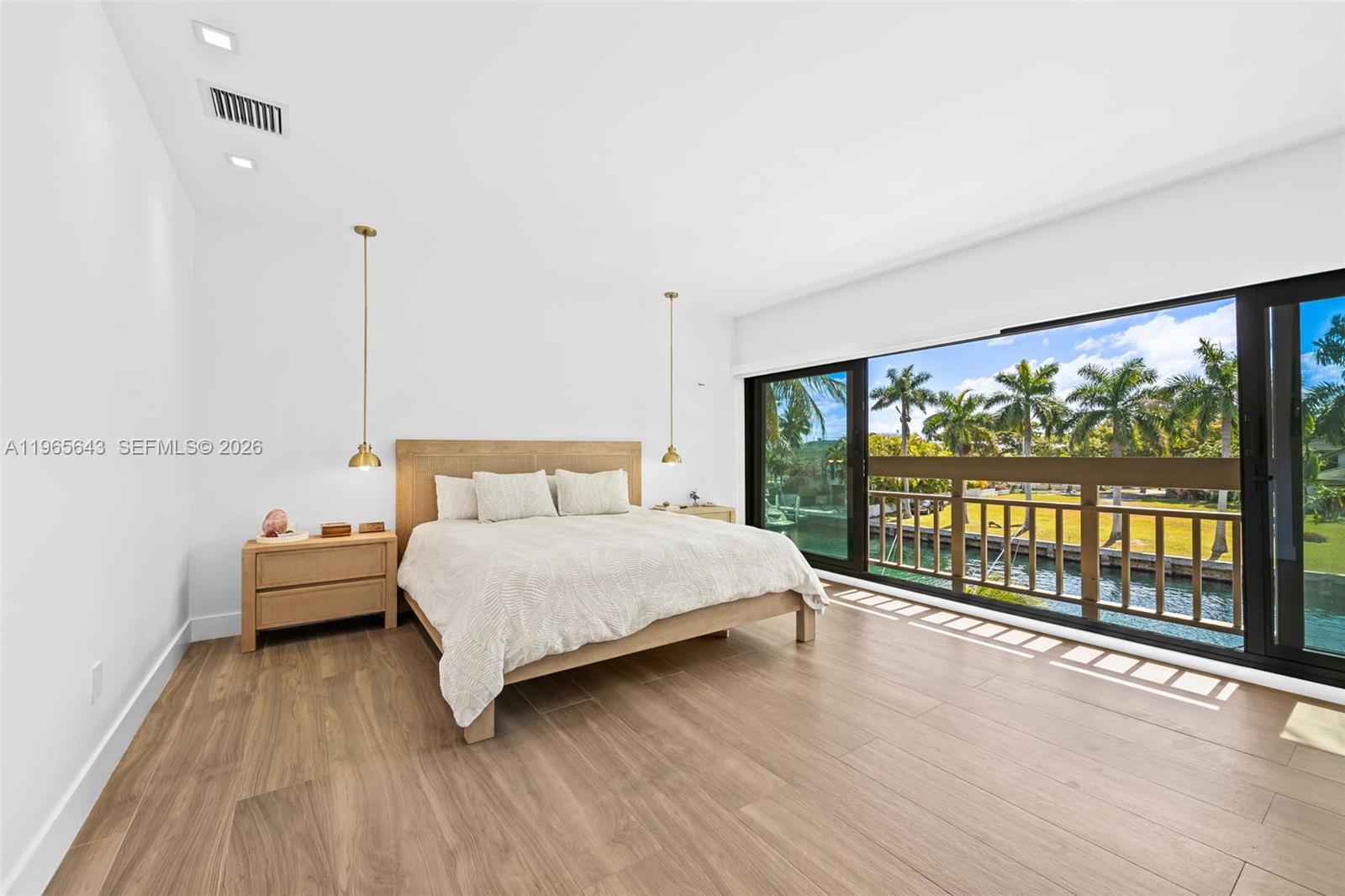 2662 NE 135th St North Miami, FL 33181