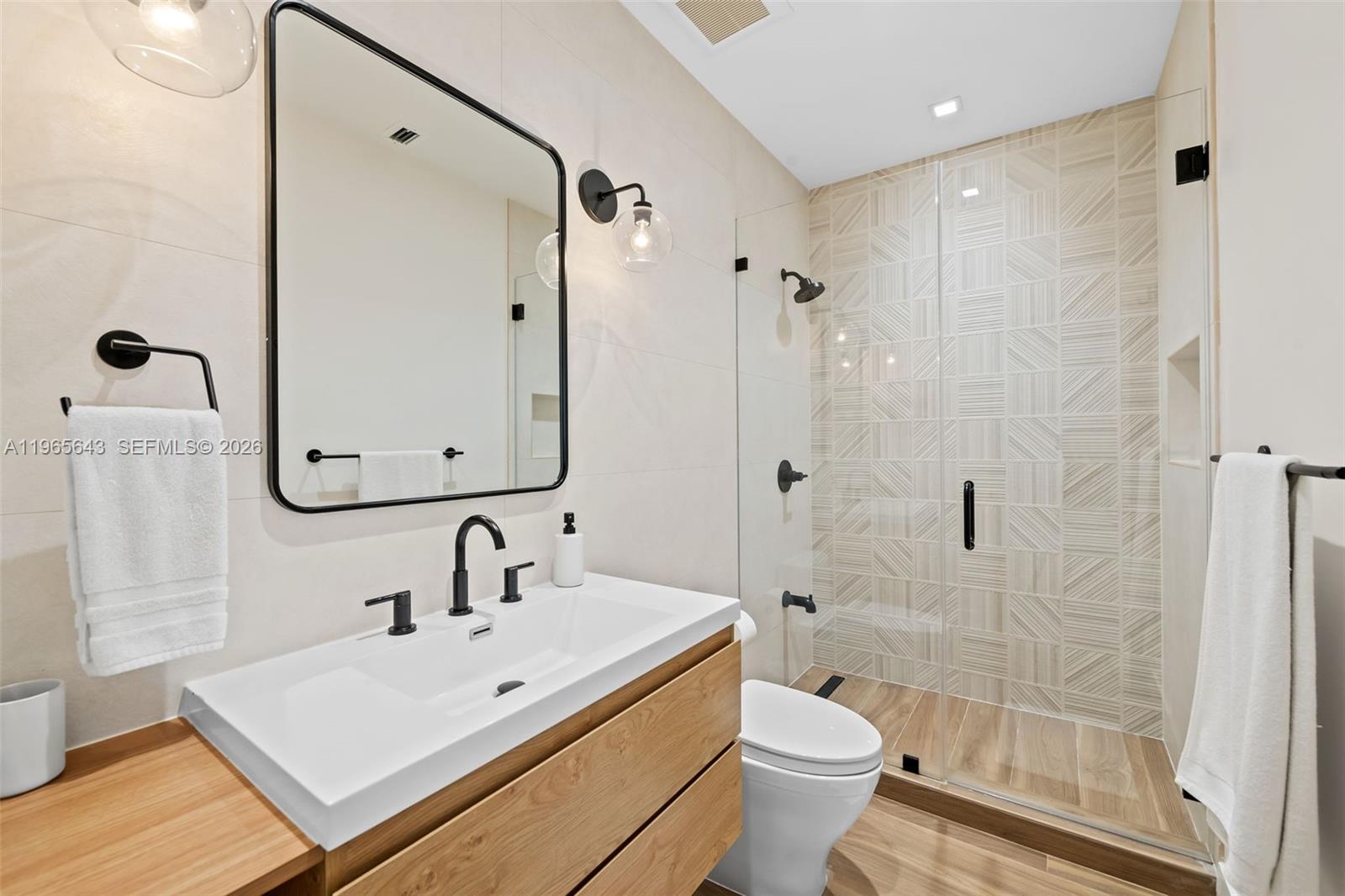 2662 NE 135th St North Miami, FL 33181