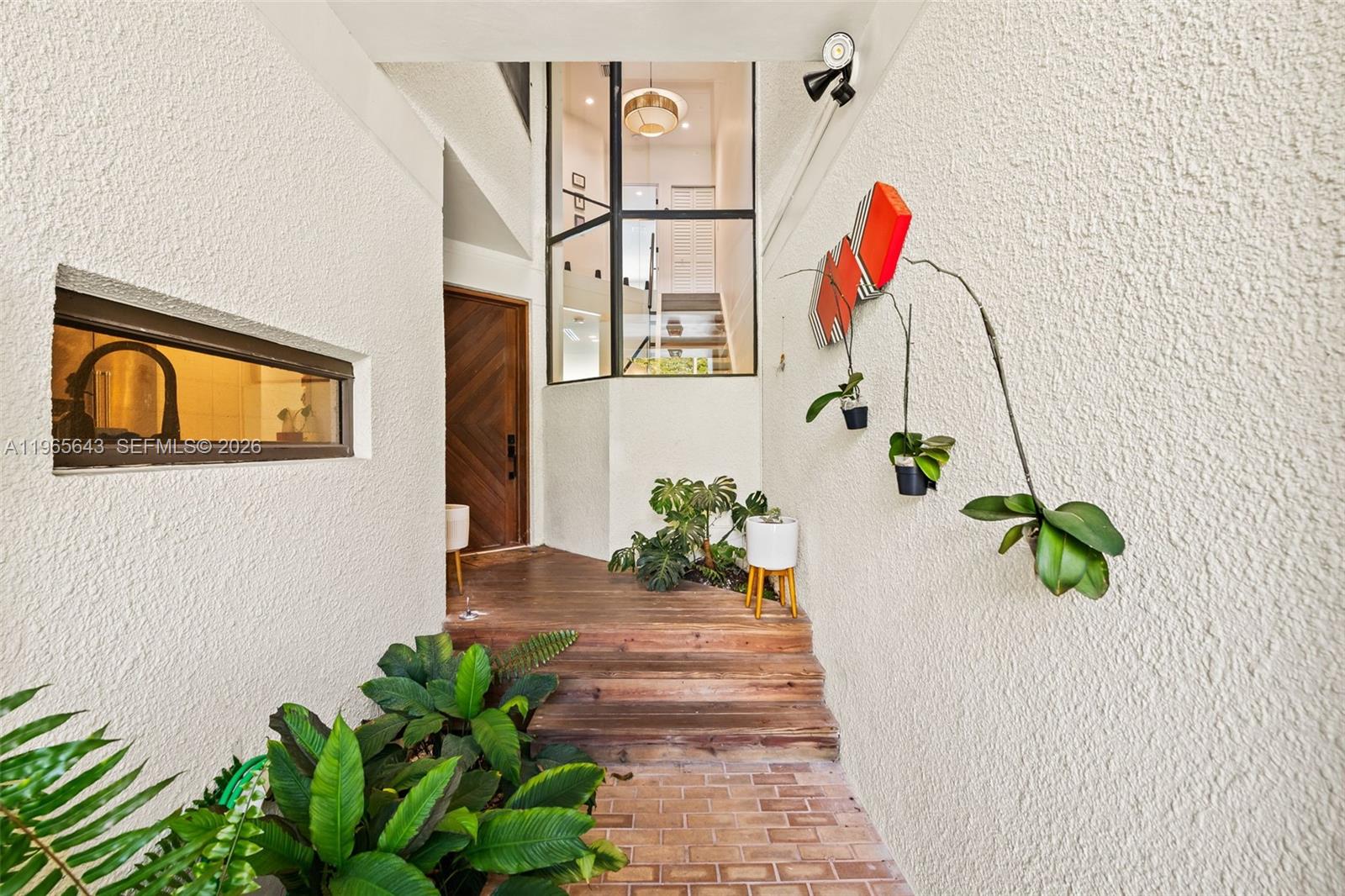 2662 NE 135th St North Miami, FL 33181