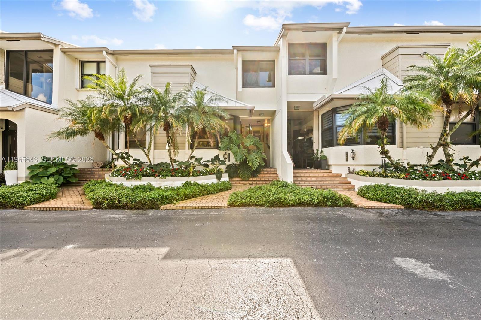 2662 NE 135th St North Miami, FL 33181