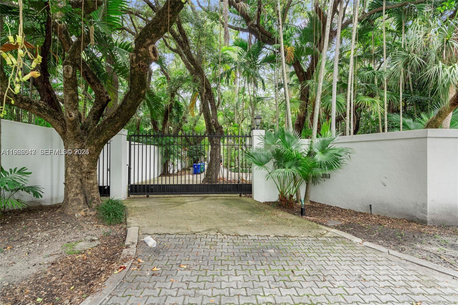 1951 Secoffee St Miami, FL 33133