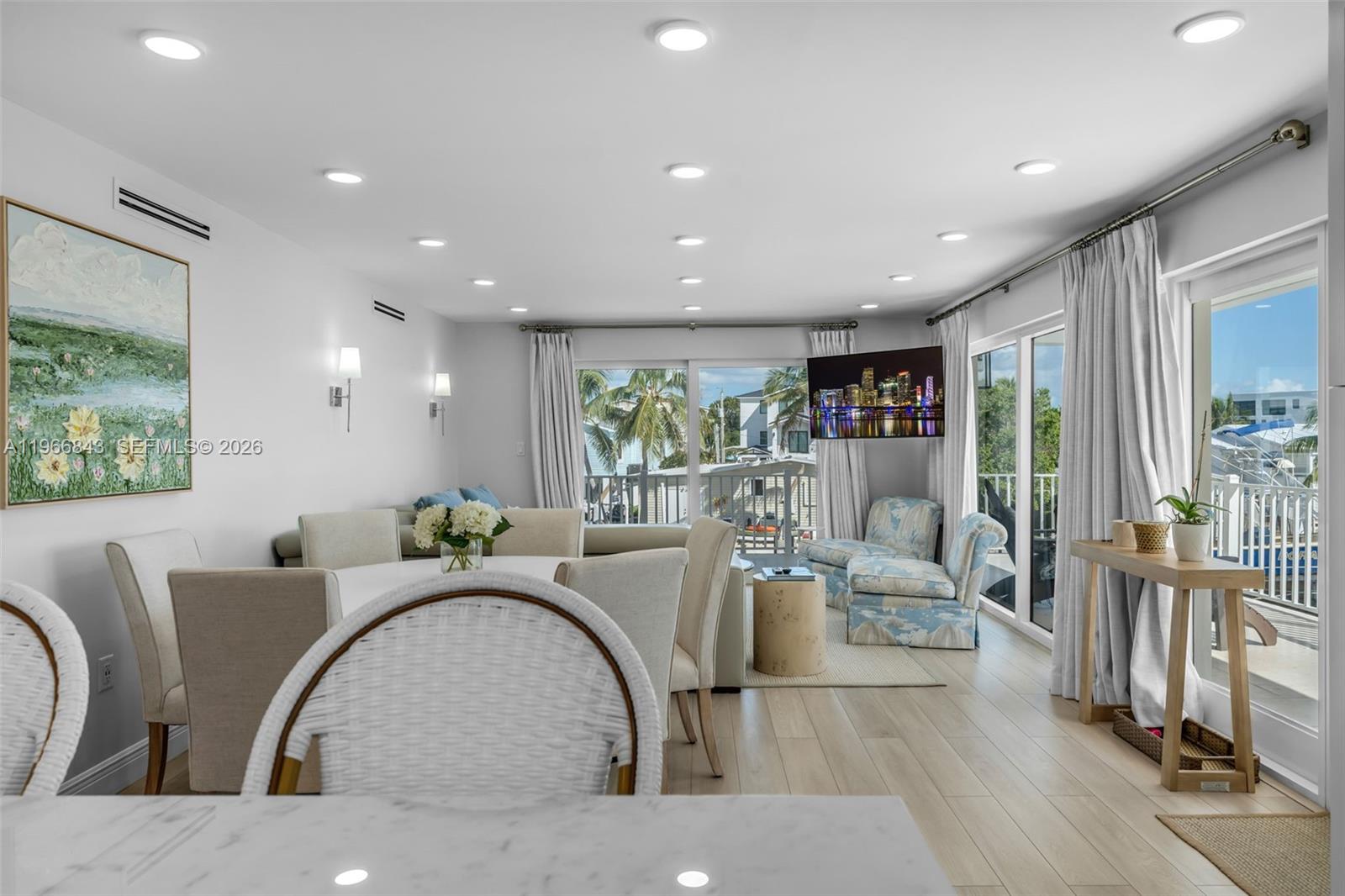 17 Poisonwood Rd Key Largo, FL 33037