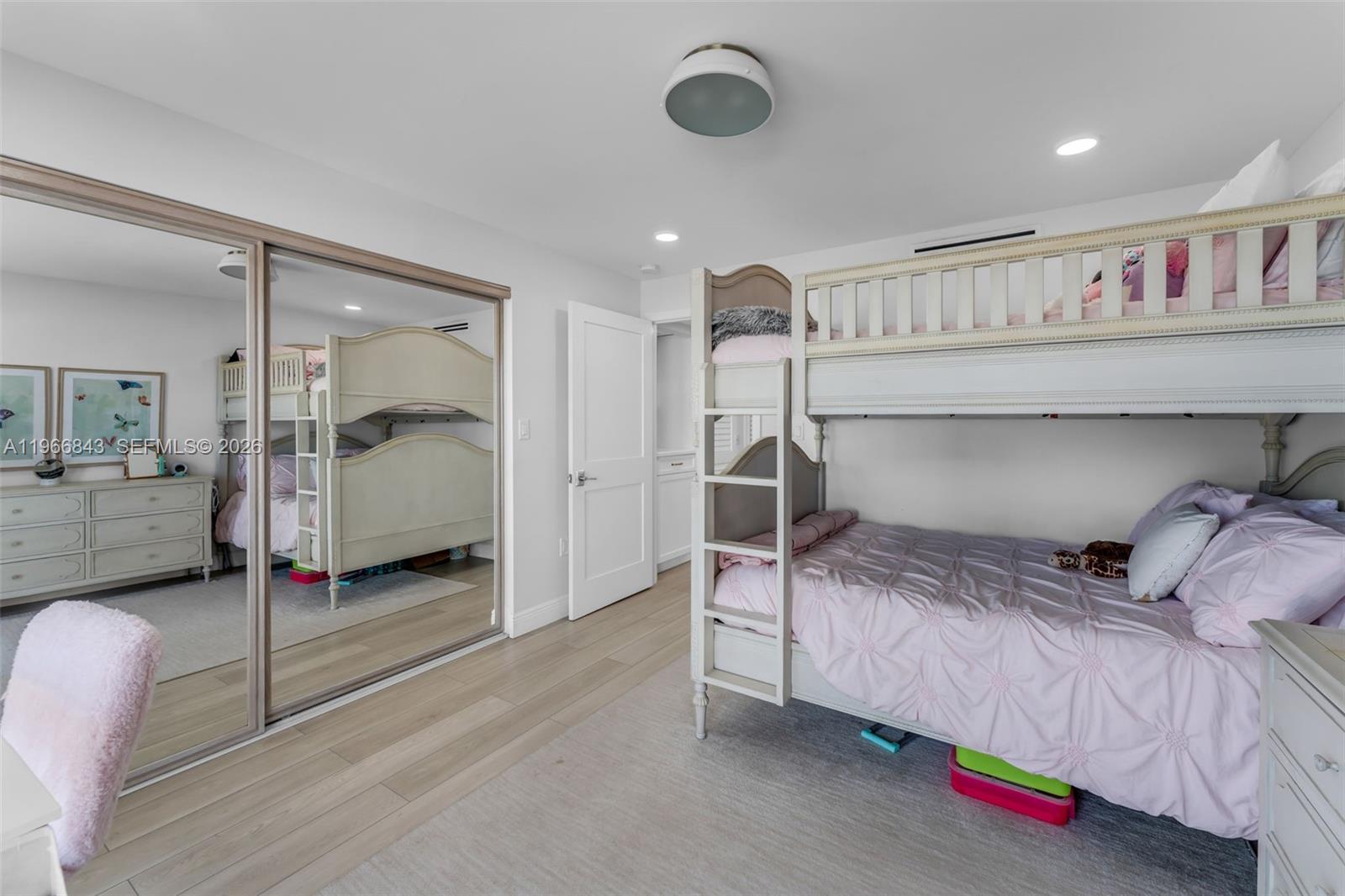 17 Poisonwood Rd Key Largo, FL 33037