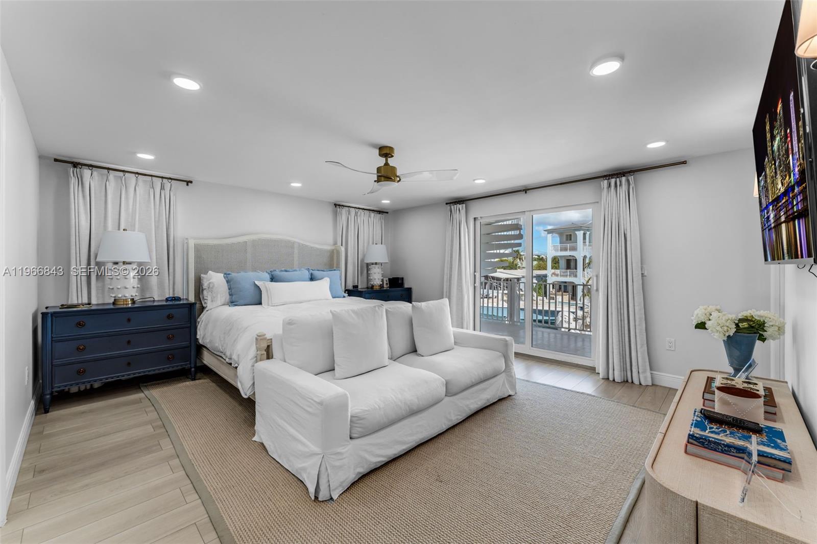 17 Poisonwood Rd Key Largo, FL 33037