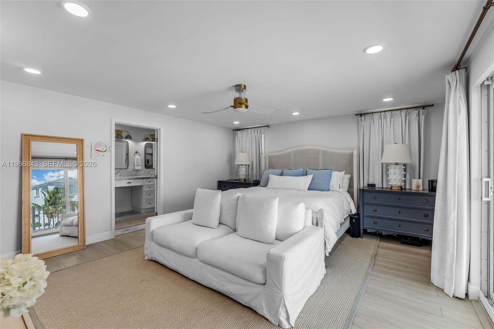 17 Poisonwood Rd Key Largo, FL 33037