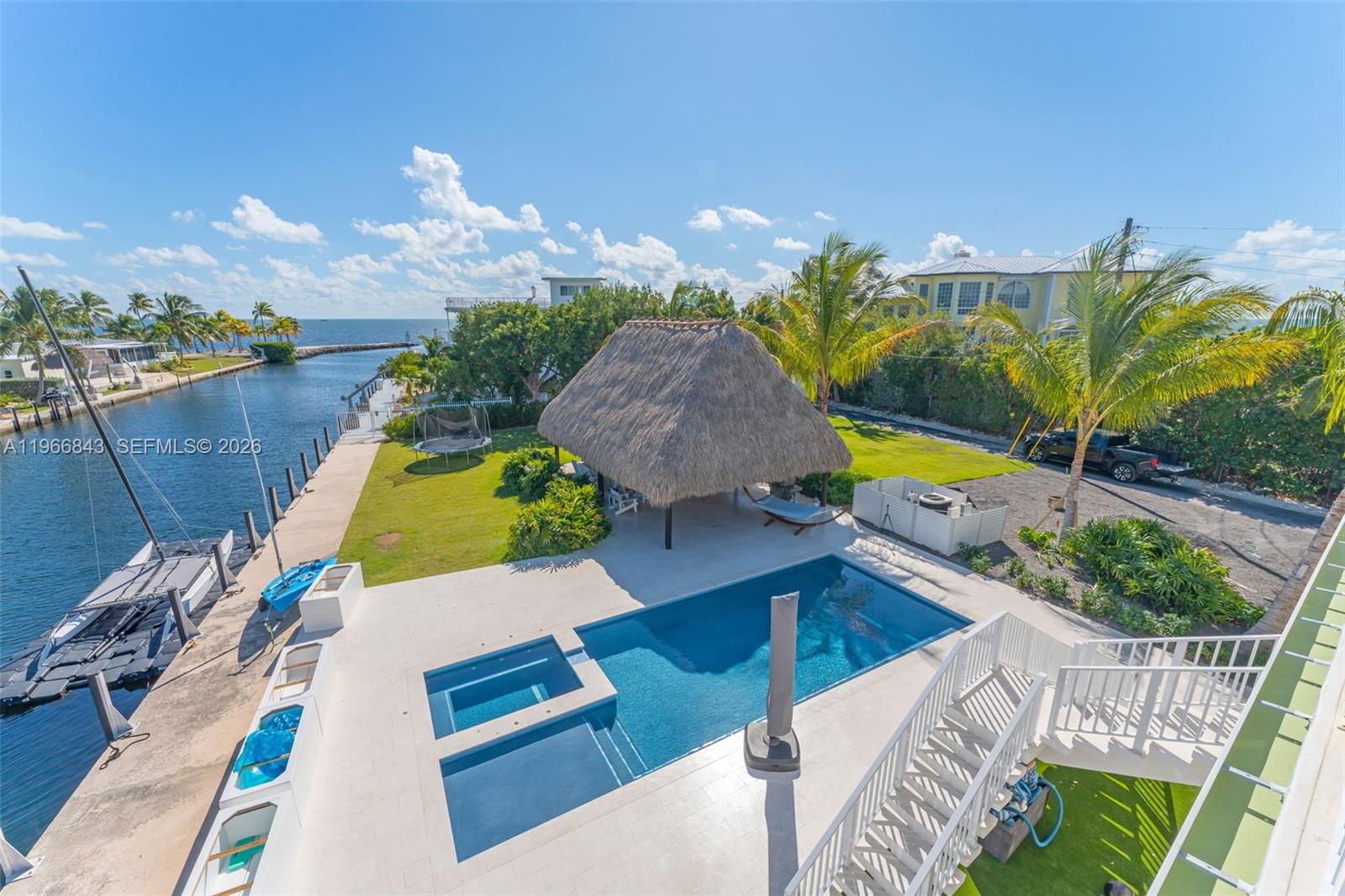 17 Poisonwood Rd Key Largo, FL 33037