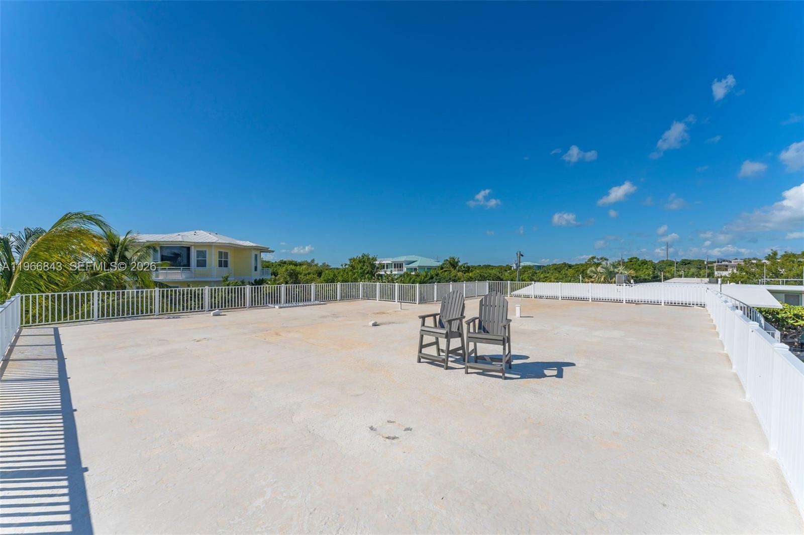 17 Poisonwood Rd Key Largo, FL 33037