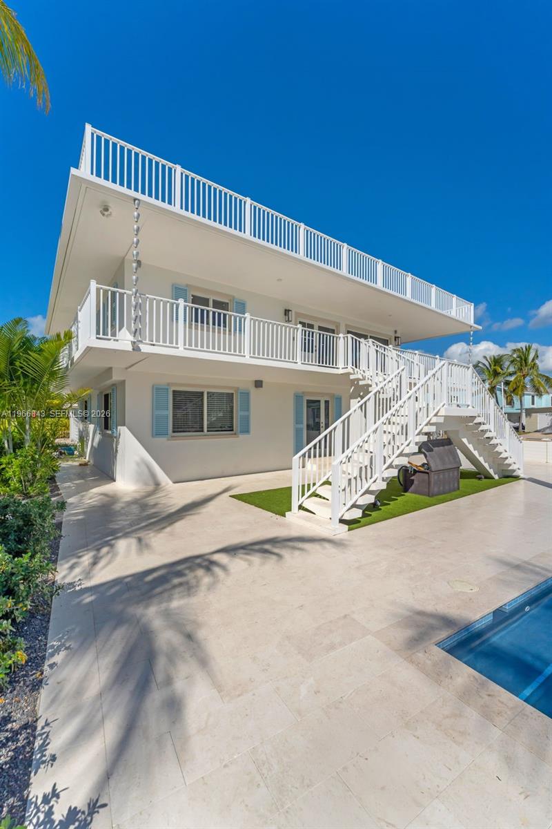 17 Poisonwood Rd Key Largo, FL 33037