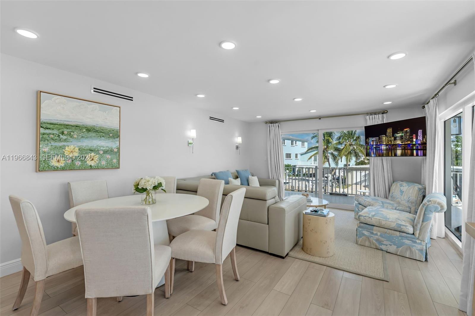 17 Poisonwood Rd Key Largo, FL 33037