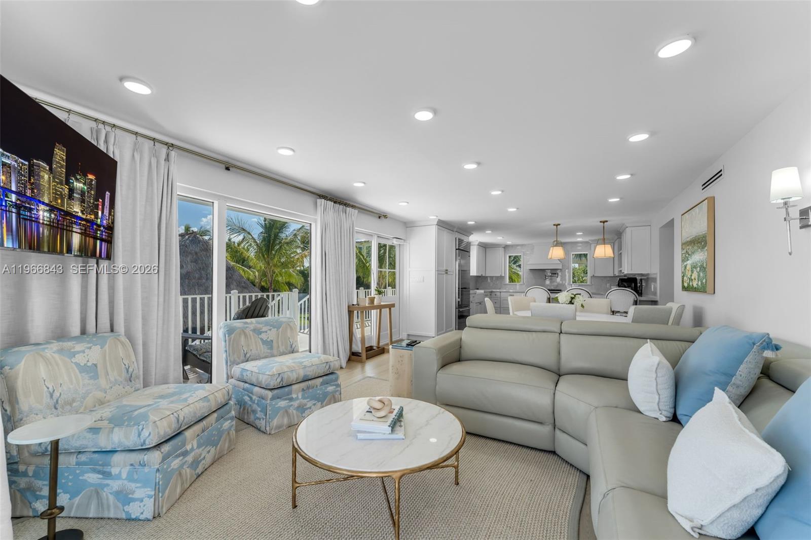 17 Poisonwood Rd Key Largo, FL 33037