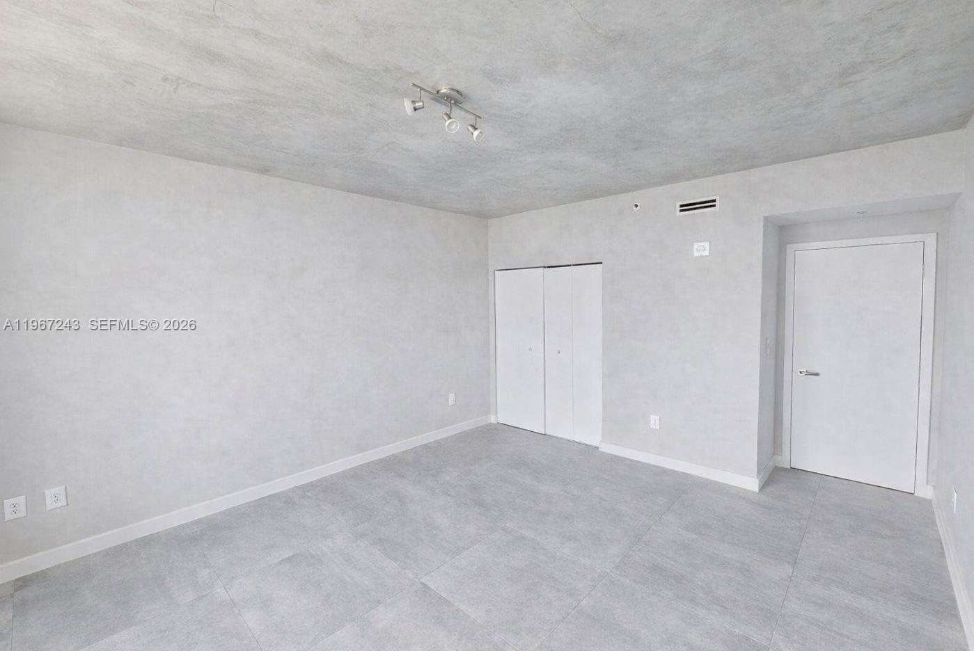 3250 NE 1st Ave #1115 Miami, FL 33137