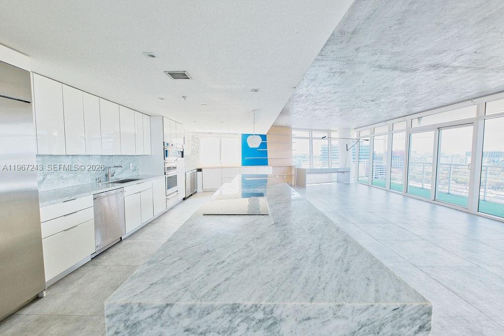 3250 NE 1st Ave #1115 Miami, FL 33137