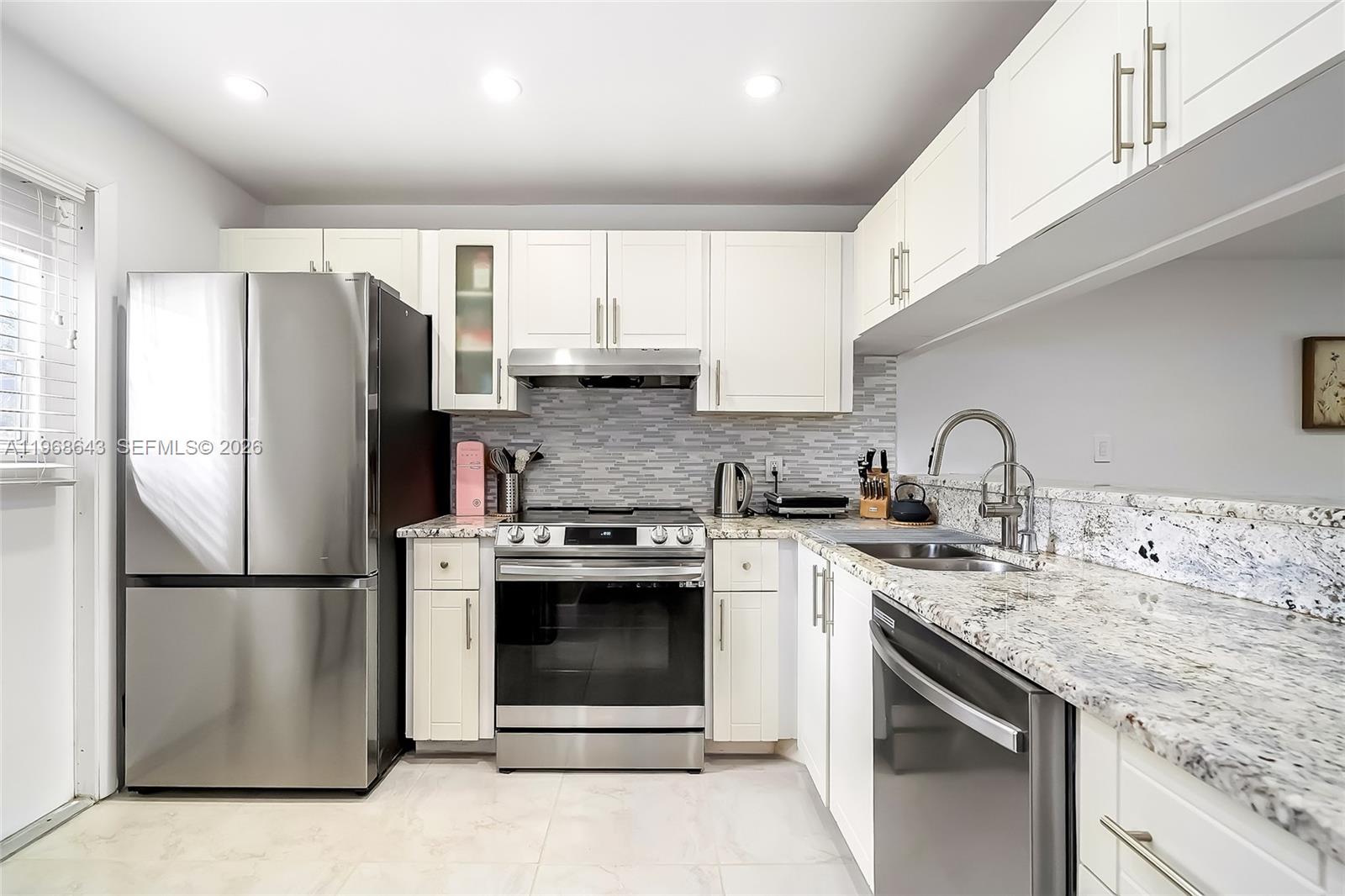 3745 NE 171st St #76