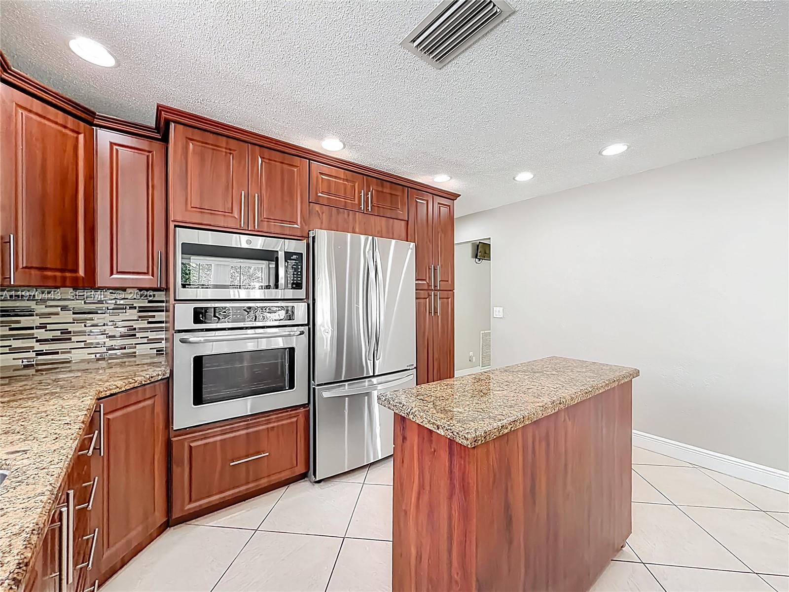 4241 NW 74th Ave Lauderhill, FL 33319