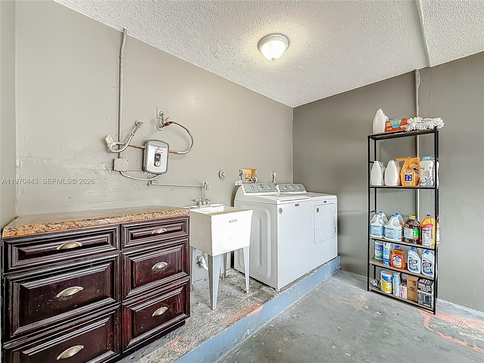 4241 NW 74th Ave Lauderhill, FL 33319