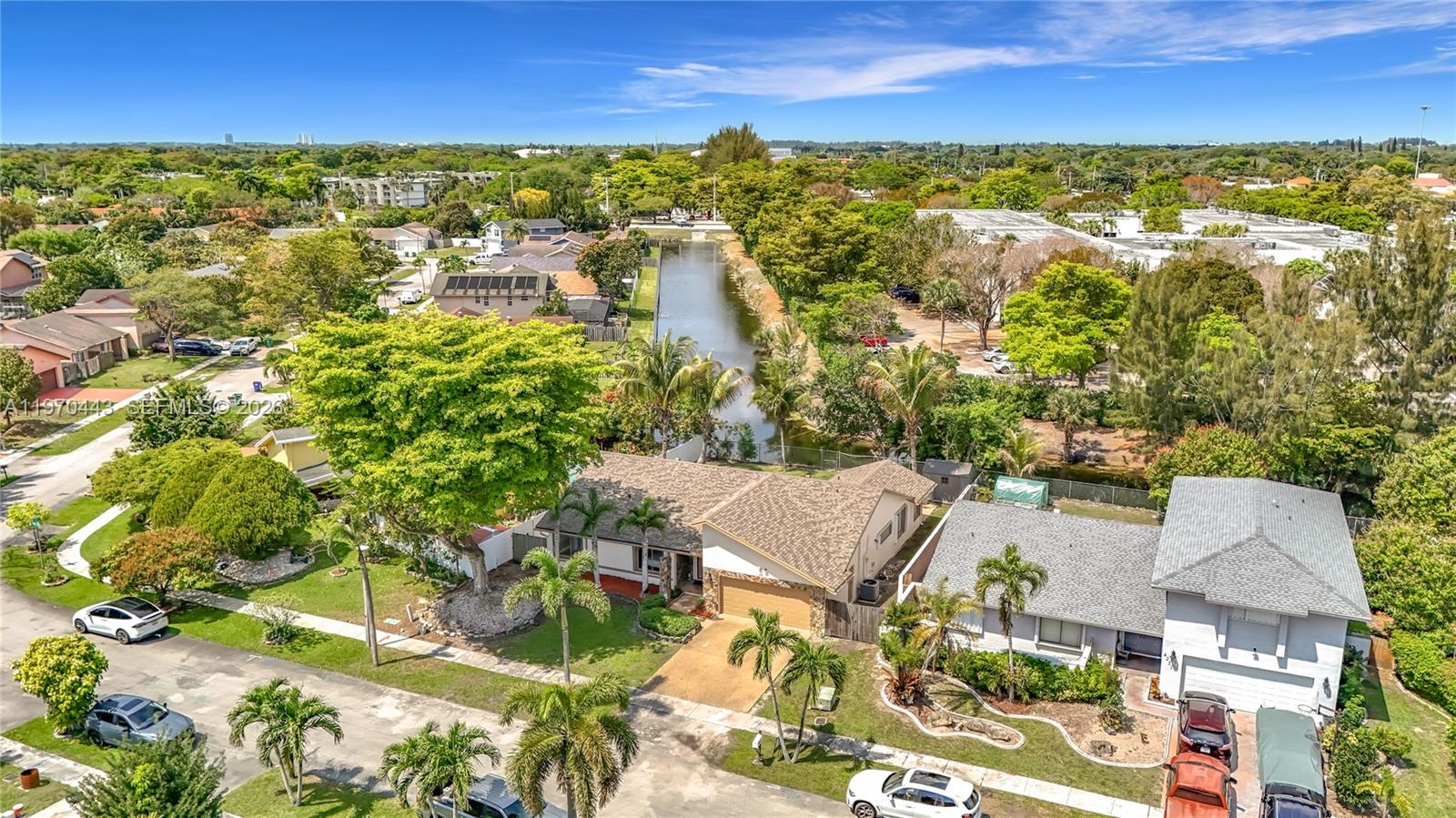 4241 NW 74th Ave Lauderhill, FL 33319