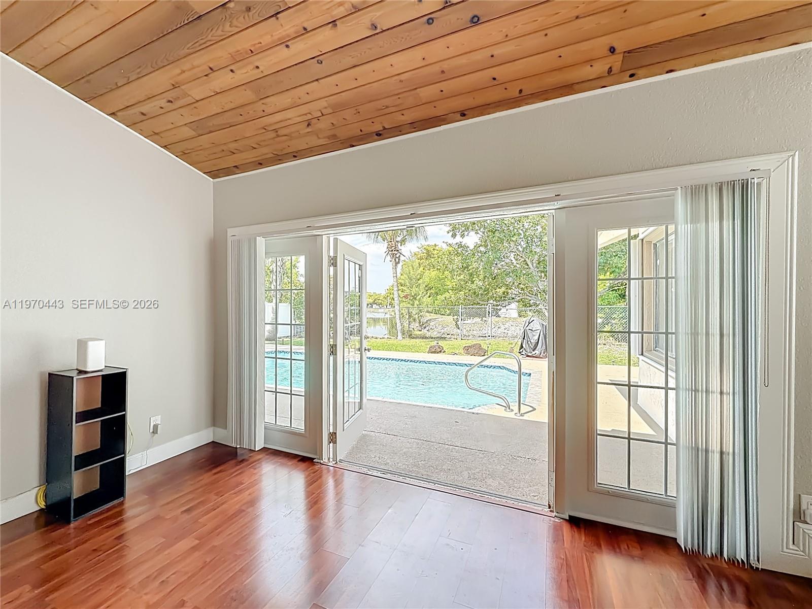 4241 NW 74th Ave Lauderhill, FL 33319