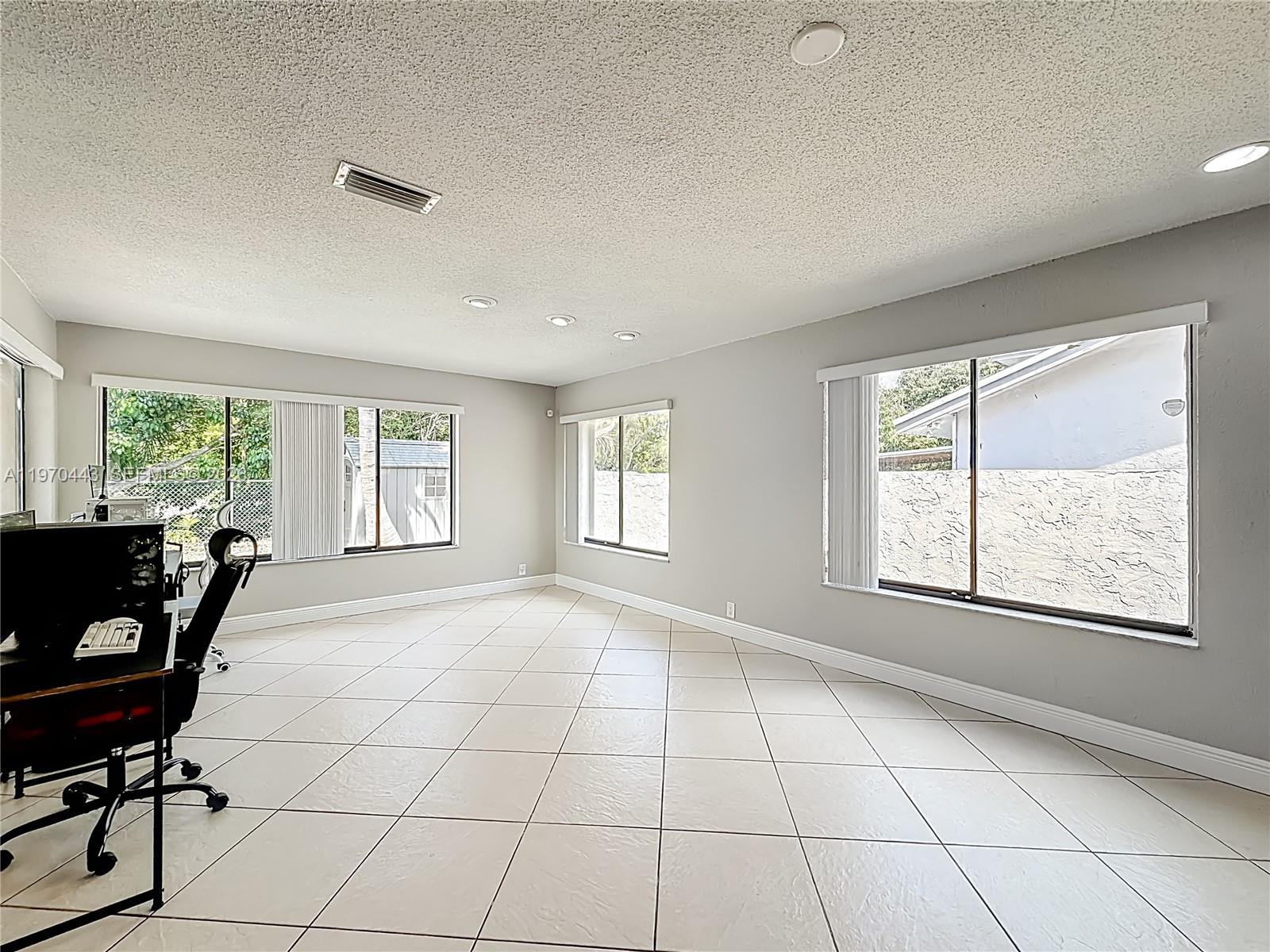 4241 NW 74th Ave Lauderhill, FL 33319