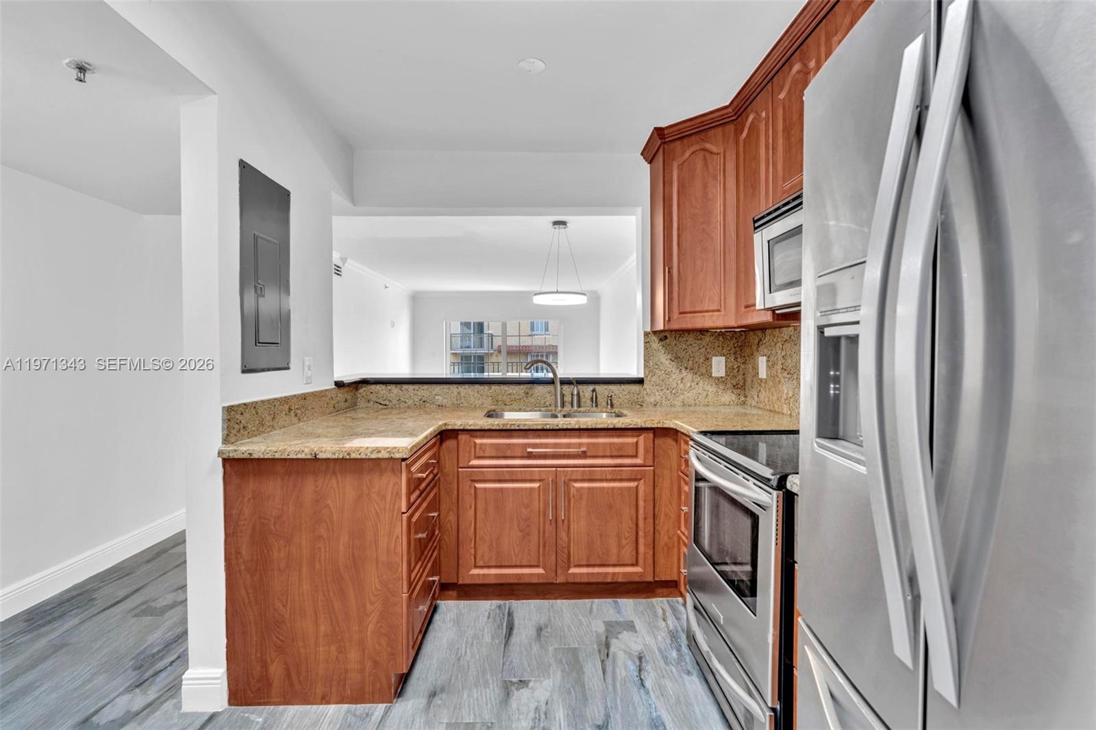 8900 Collins Ave #304 Surfside, FL 33154