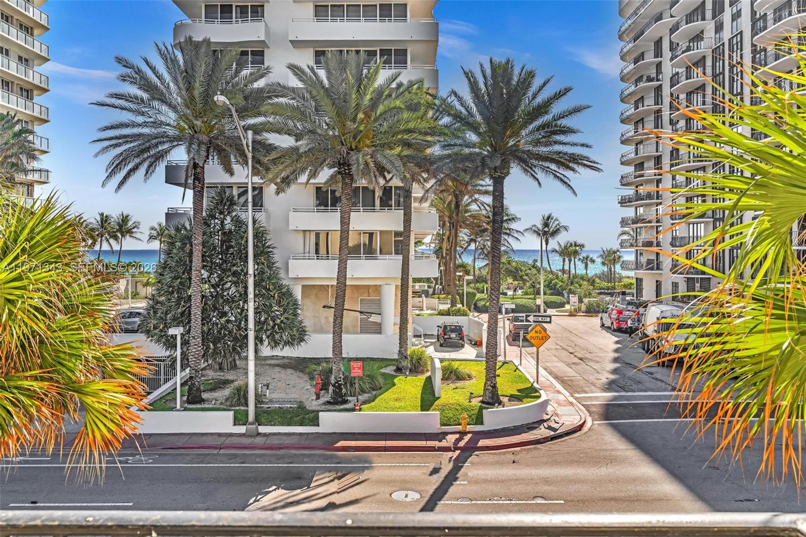 8900 Collins Ave #304 Surfside, FL 33154