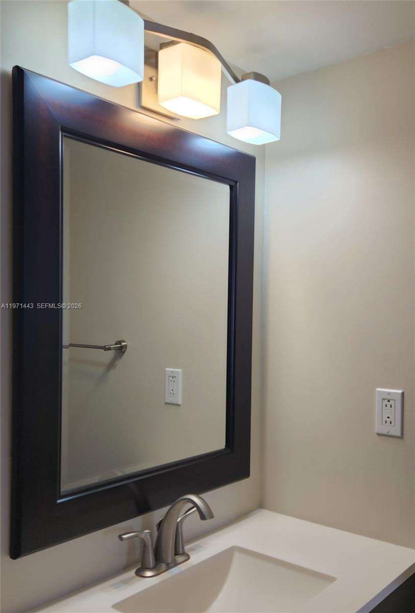 1000 Parkview Dr #1026 Hallandale Beach, FL 33009