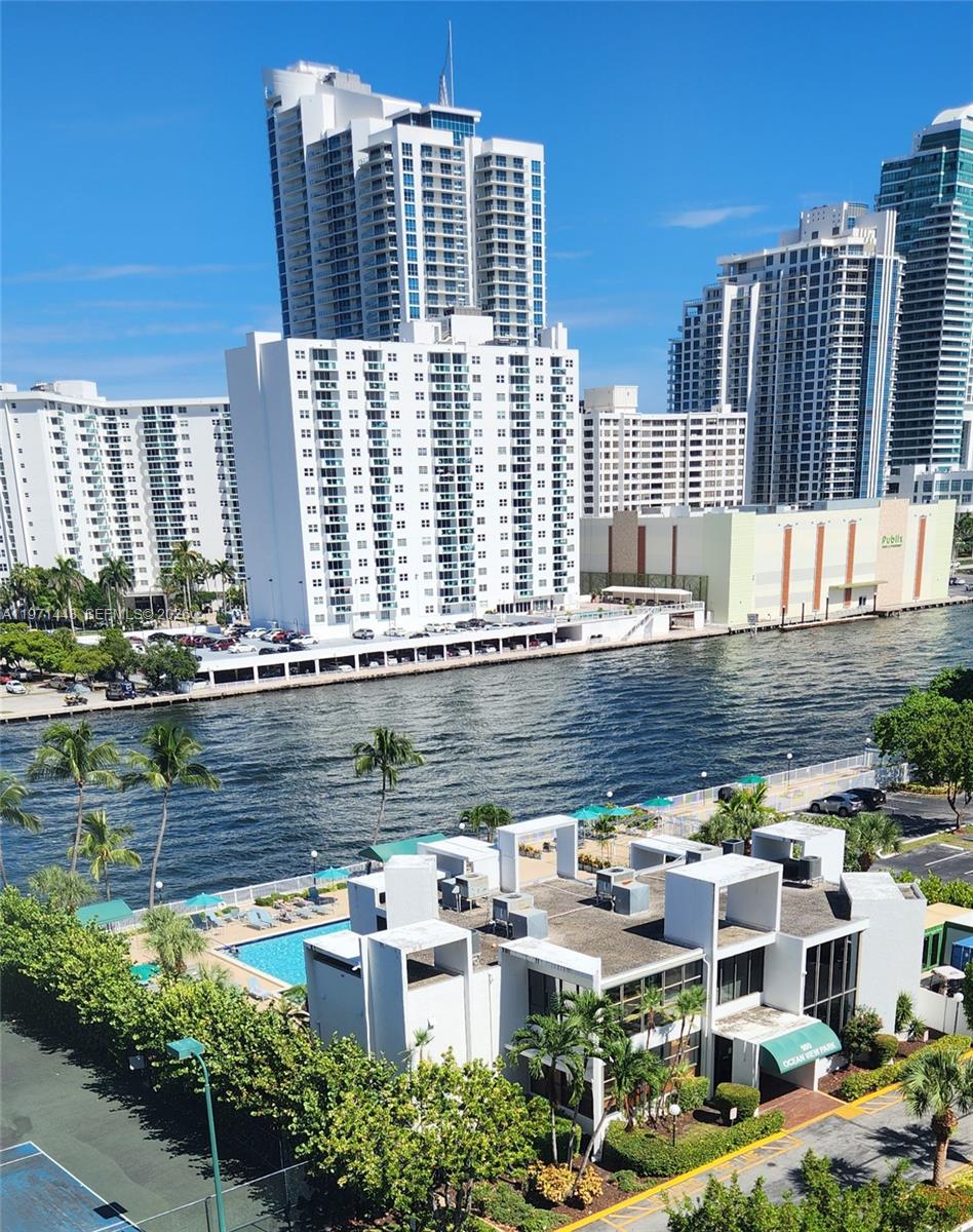 1000 Parkview Dr #1026 Hallandale Beach, FL 33009