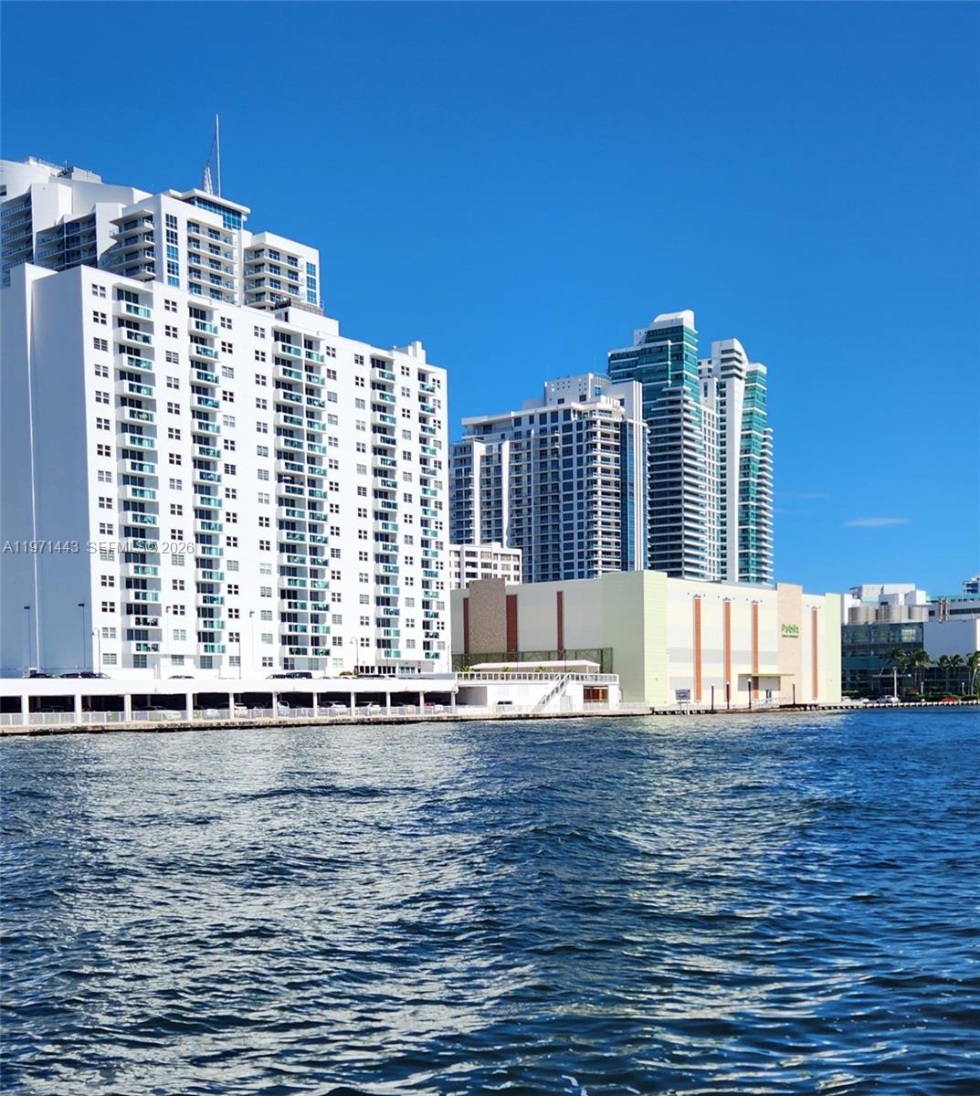 1000 Parkview Dr #1026 Hallandale Beach, FL 33009