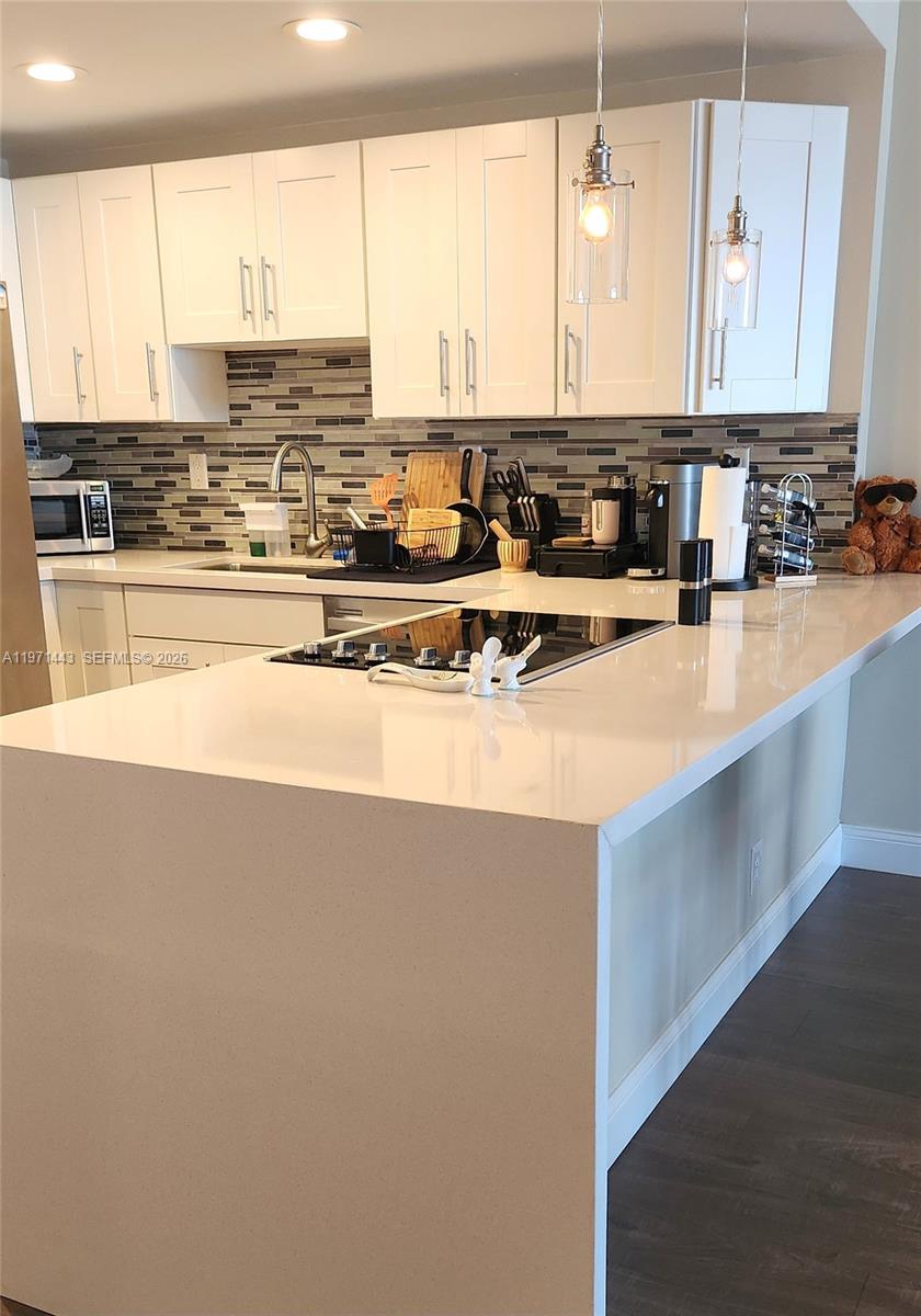 1000 Parkview Dr #1026 Hallandale Beach, FL 33009