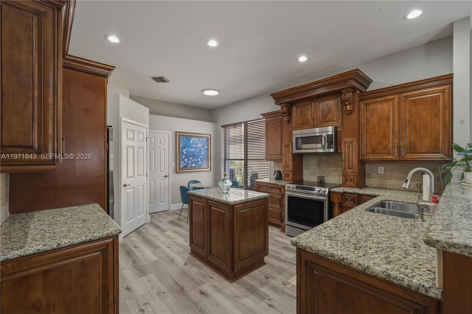 12846 NW 18th Ct Pembroke Pines, FL 33028