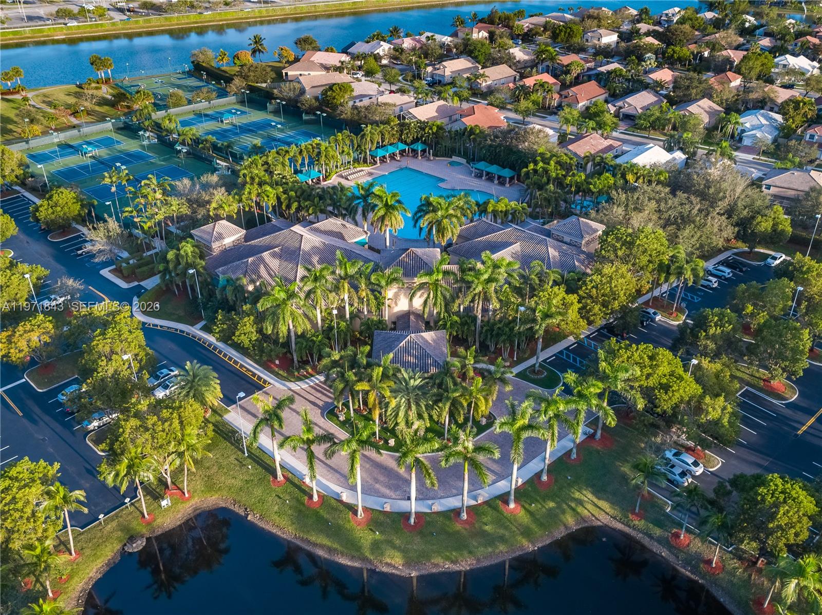 12846 NW 18th Ct Pembroke Pines, FL 33028