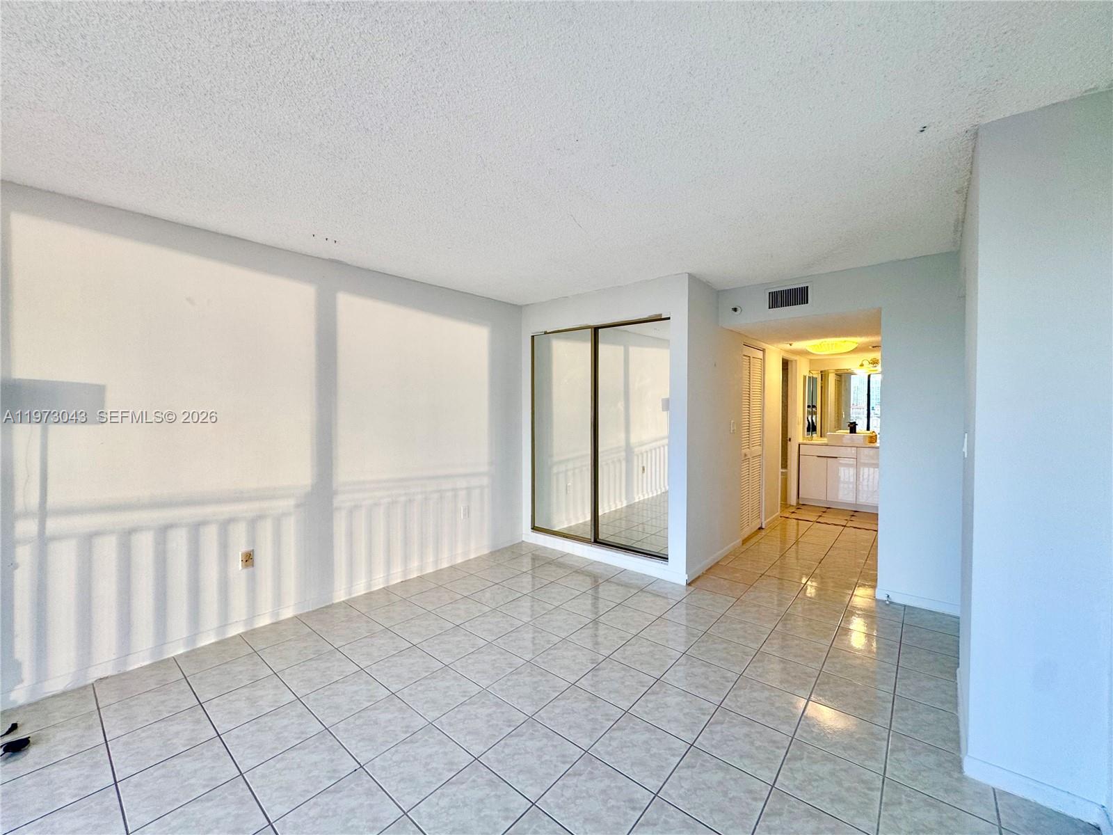 210 174th St #907 Sunny Isles Beach, FL 33160