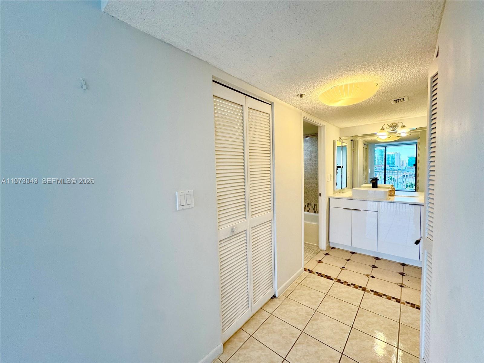 210 174th St #907 Sunny Isles Beach, FL 33160