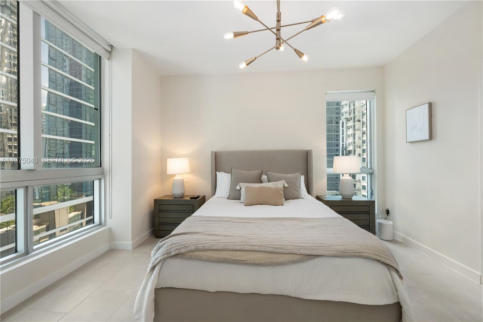 300 S Biscayne Blvd #T-1502 Miami, FL 33131