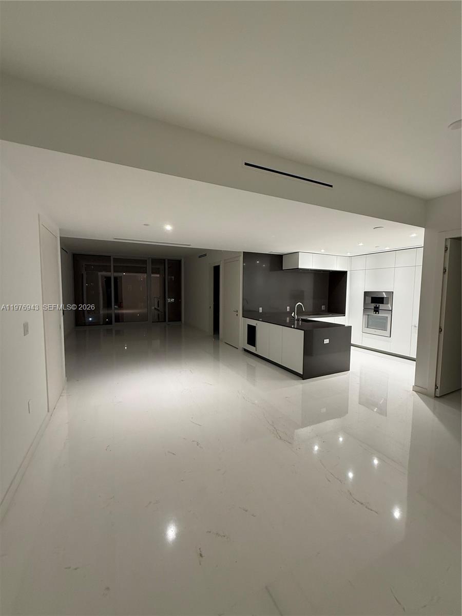 300 Biscayne Blvd Way #1909 Miami, FL 33131