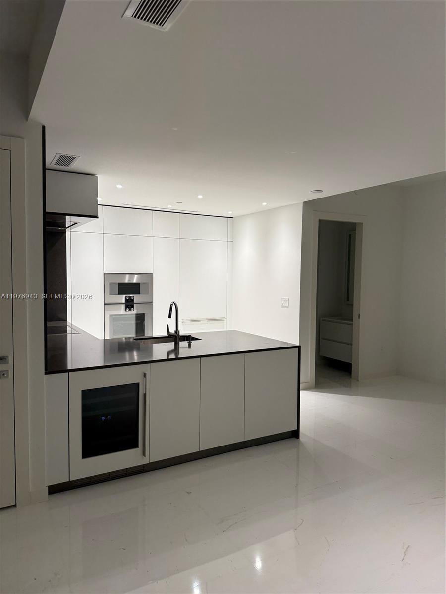 300 Biscayne Blvd Way #1909 Miami, FL 33131