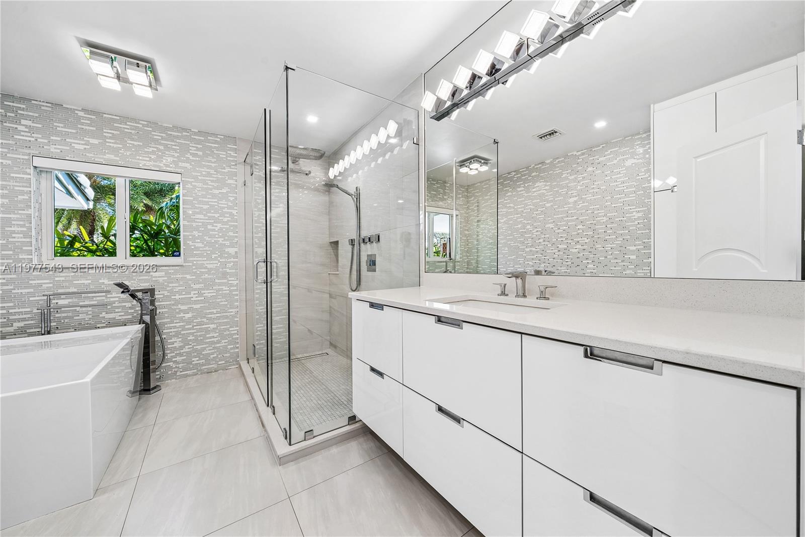 3465 NE 31st Ave Lighthouse Point, FL 33064