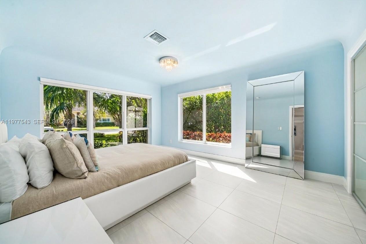 3465 NE 31st Ave Lighthouse Point, FL 33064