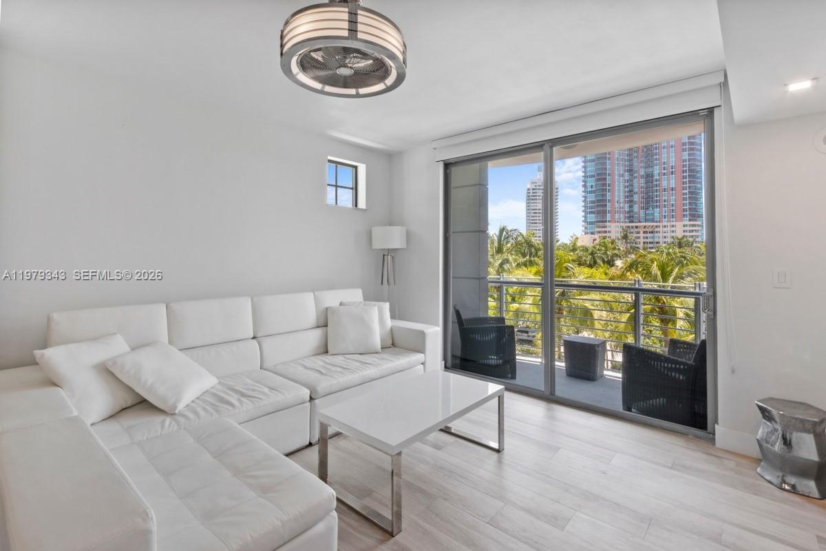 110 Washington Ave #1411 Miami Beach, FL 33139