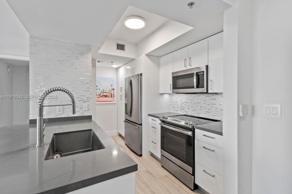 110 Washington Ave #1411 Miami Beach, FL 33139