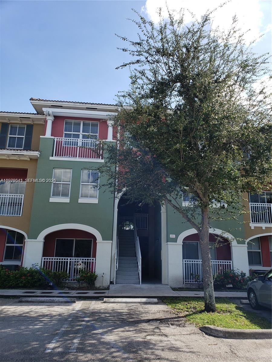 11202 NW 83rd St #211