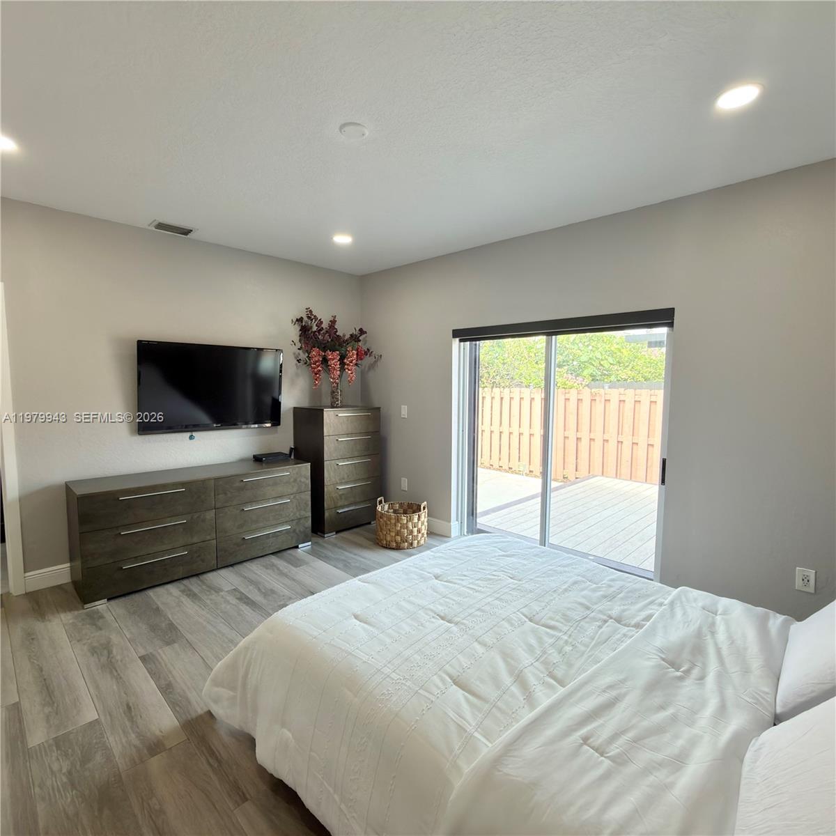 9023 NW 148th Ter Miami Lakes, FL 33018