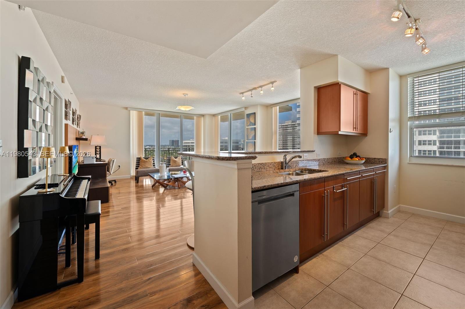 2080 S Ocean Dr #1402 Hallandale Beach, FL 33009