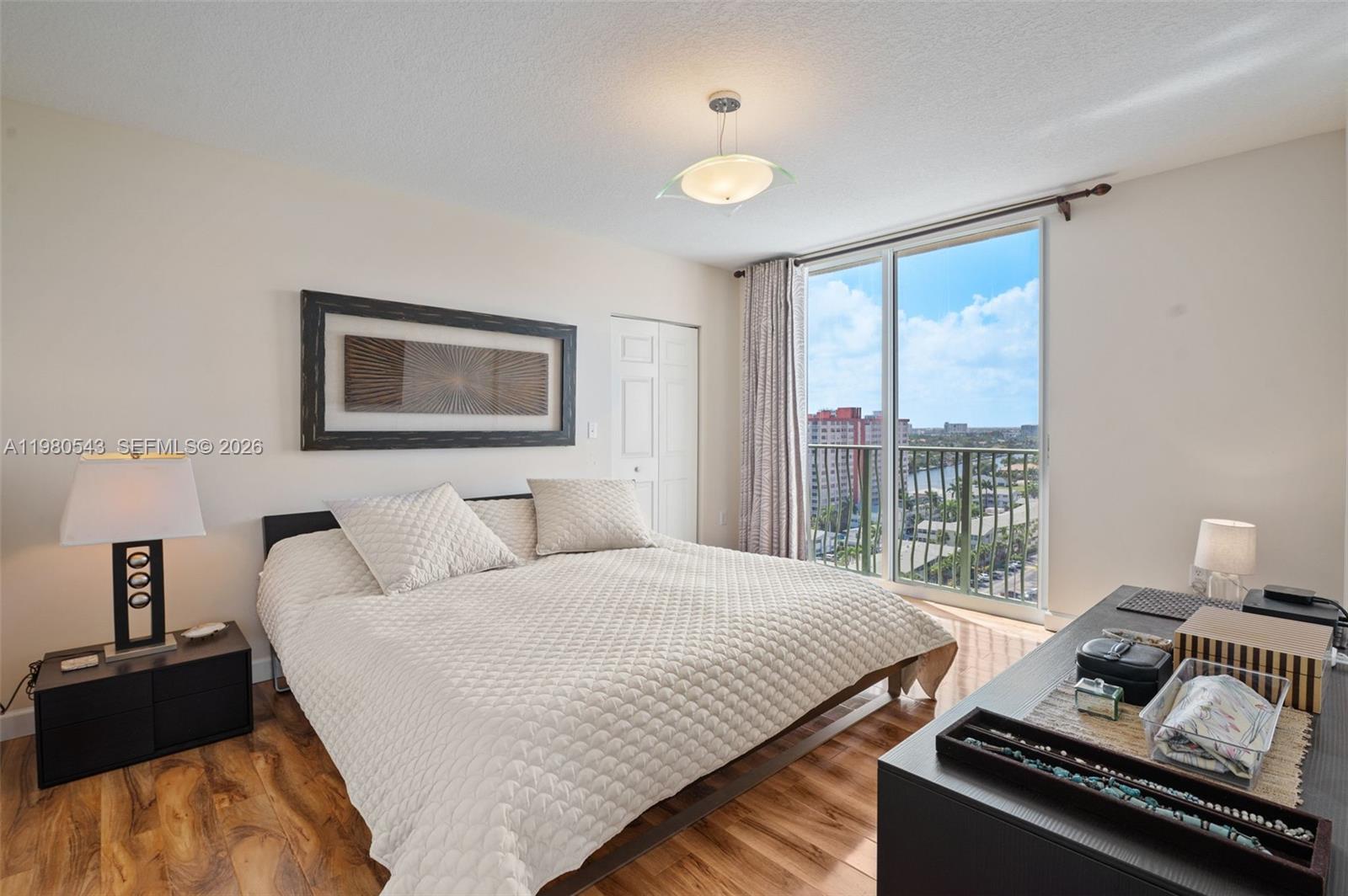 2080 S Ocean Dr #1402 Hallandale Beach, FL 33009