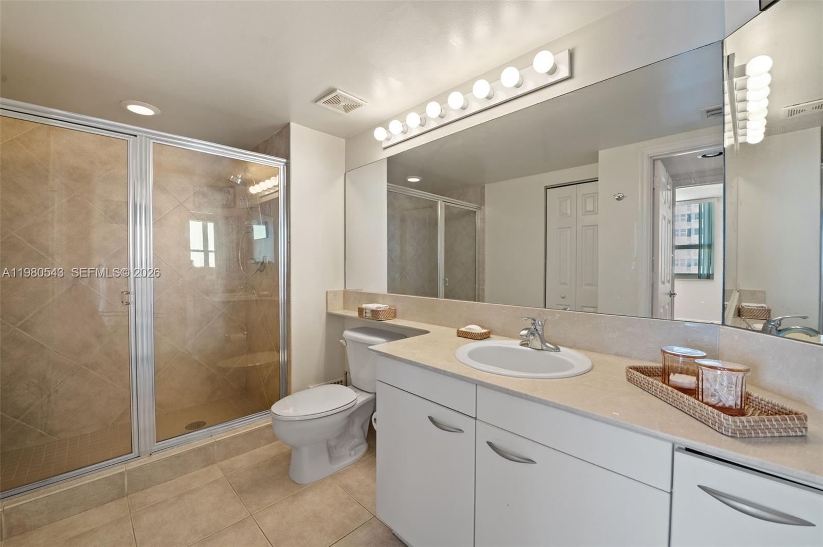 2080 S Ocean Dr #1402 Hallandale Beach, FL 33009