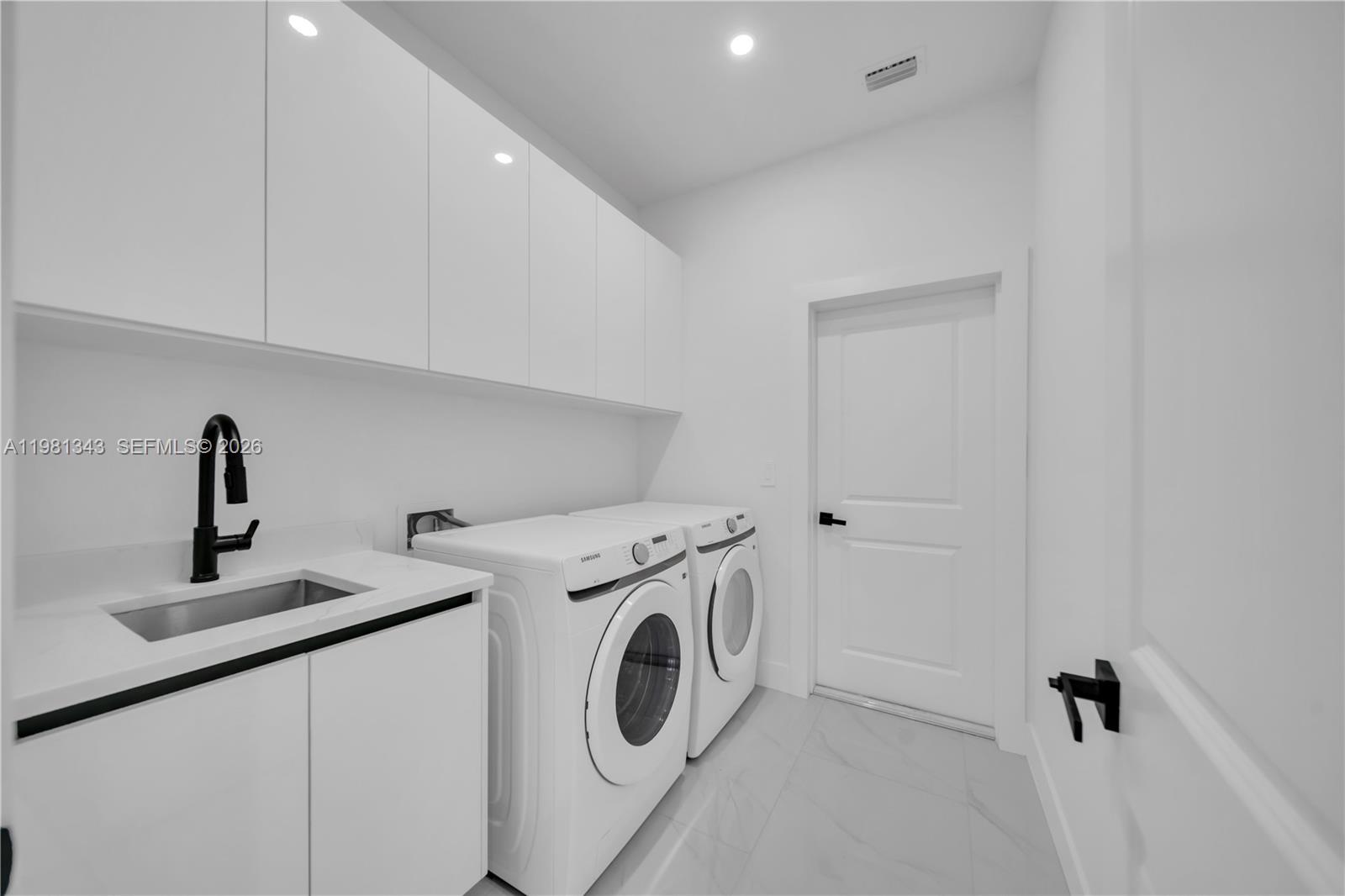 704 Holmes Ave Lehigh Acres, FL 33974