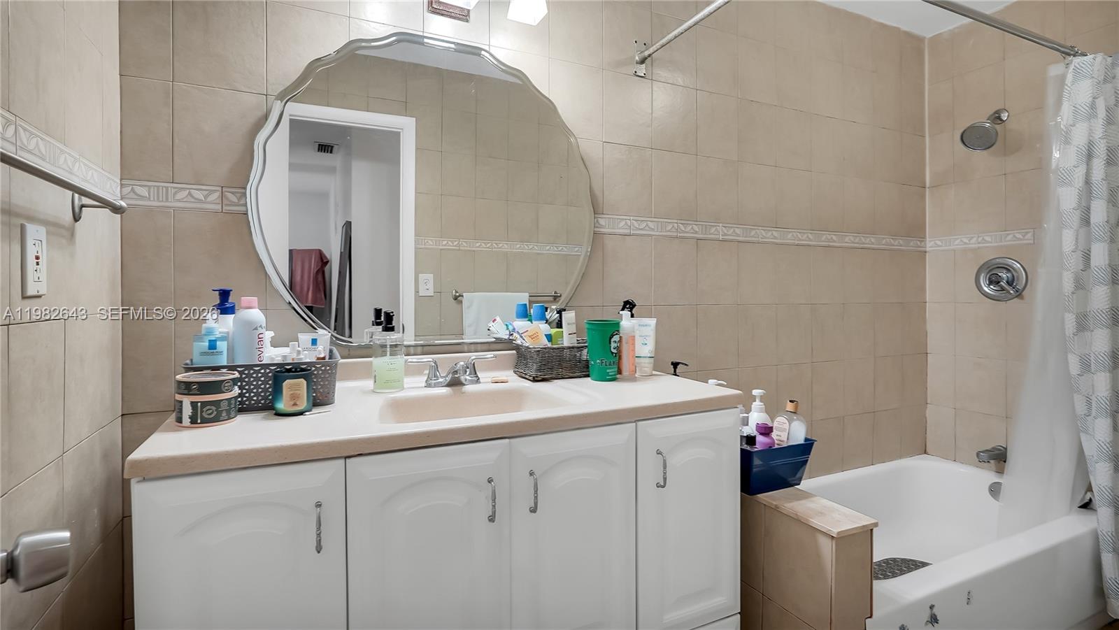 13731 SW 84th St #A-11 Miami, FL 33183