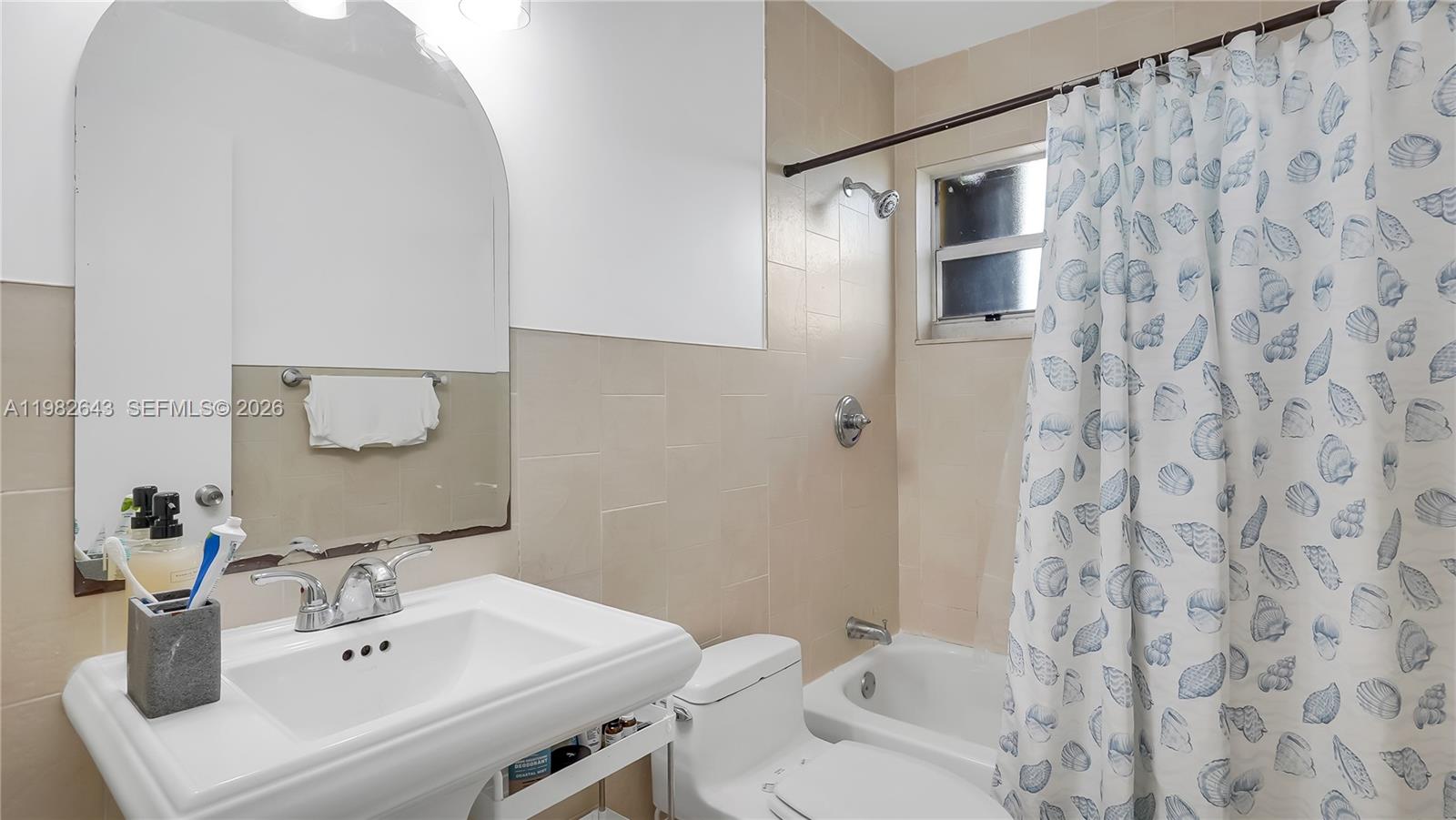 13731 SW 84th St #A-11 Miami, FL 33183