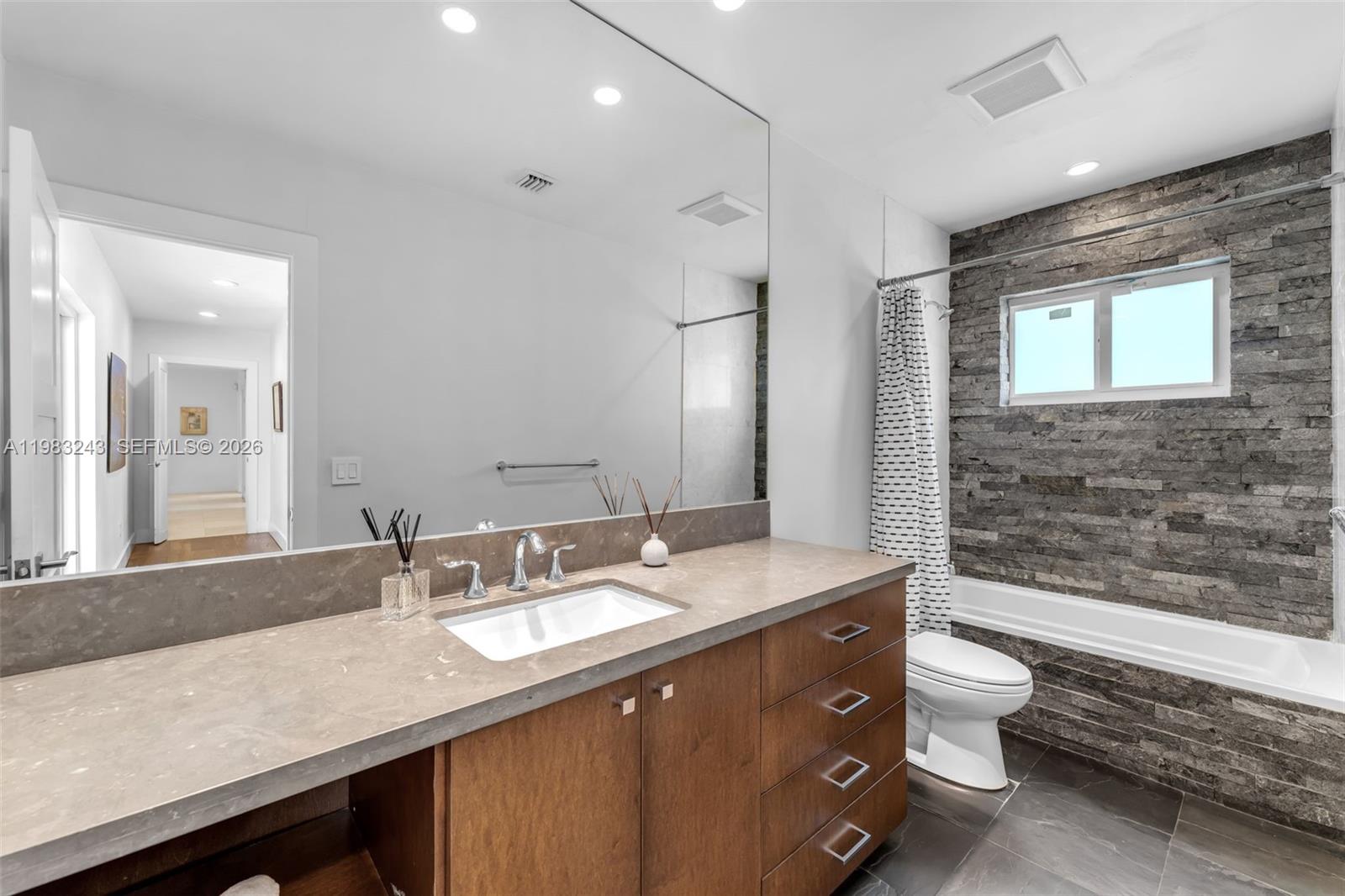 8967 SW 117th St Miami, FL 33176